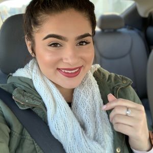 Meet your Posher, Katelyn